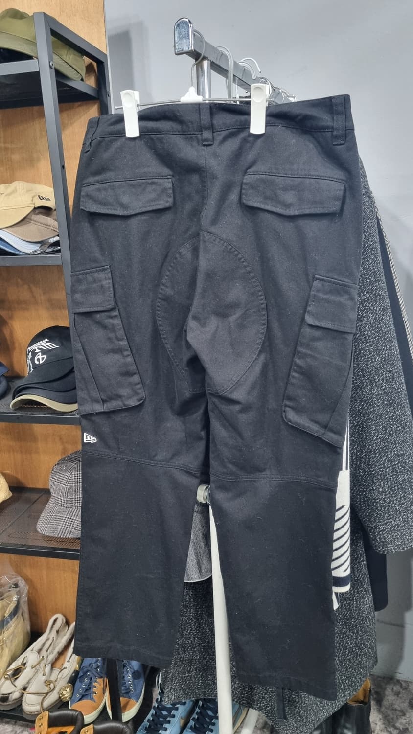 (NEW ERA) 남성용 카고팬츠 건빵바지 34size 상태최상급 상품이미지2