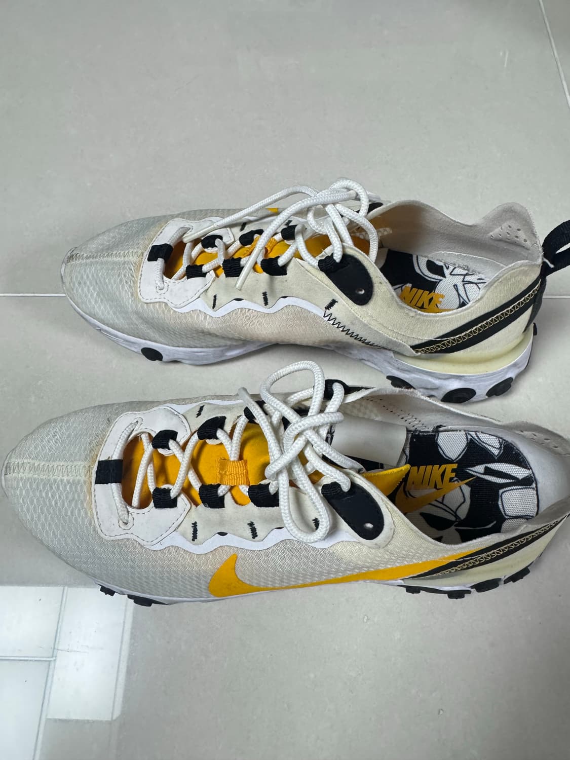 260) 나이키 리액트 엘리먼트 55 유니버시티 골드 상품이미지4