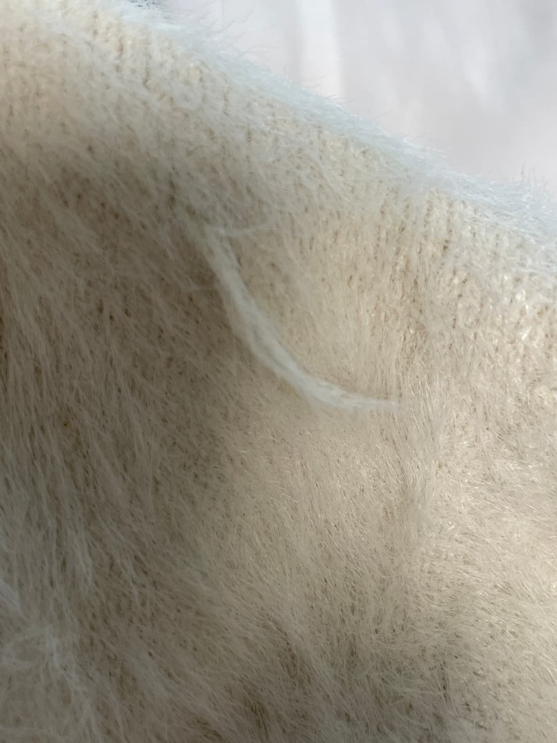 디미트리블랙 에센셜 헤어리 라운드 니트 오트밀 상품이미지3