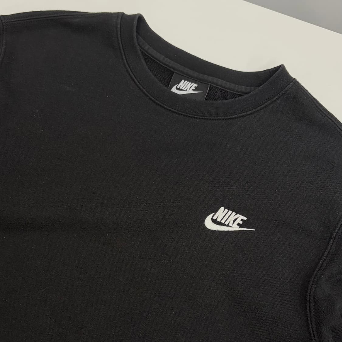 나이키 블랙 맨투맨 상품이미지3