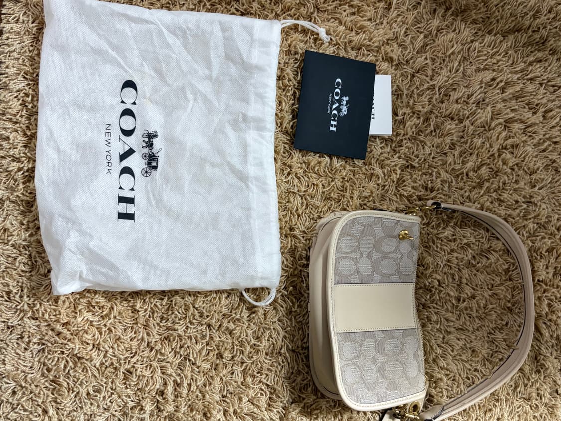코치 미니백 상품이미지3