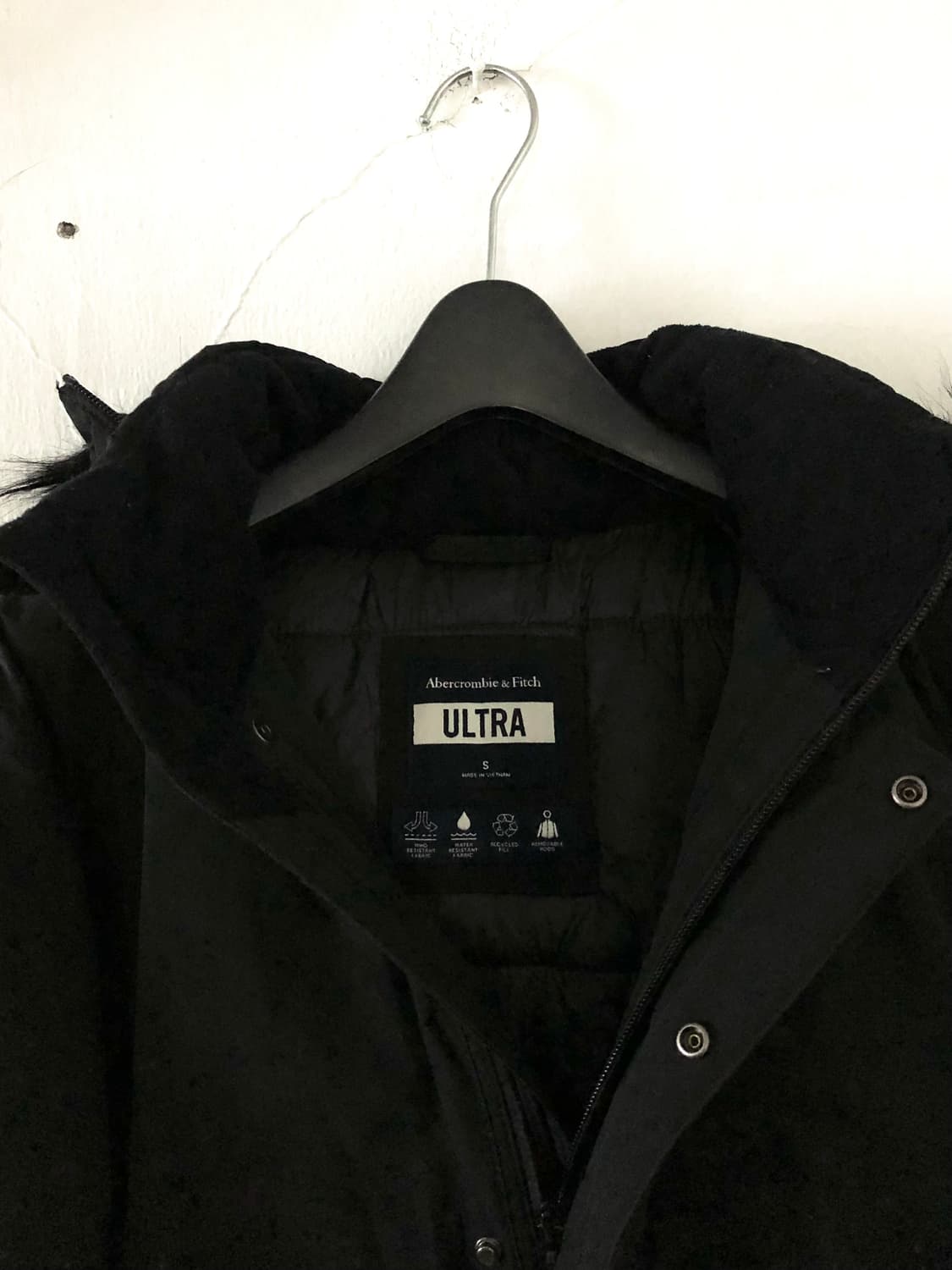 Abercrombie Ultra Bomber Jacket 상품이미지4