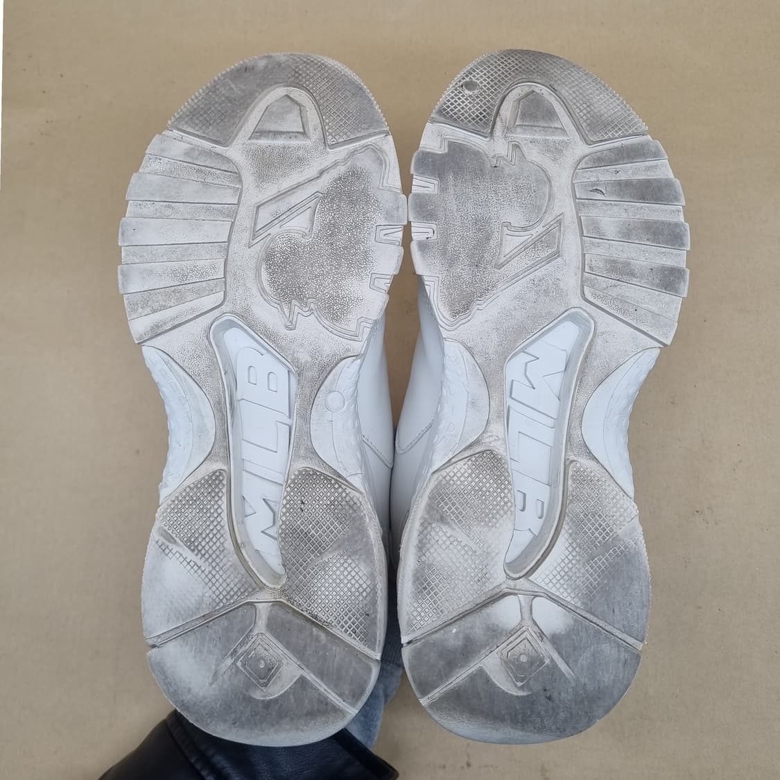 MLB 빅볼청키 뉴욕양키스 남성운동화270 상품이미지3