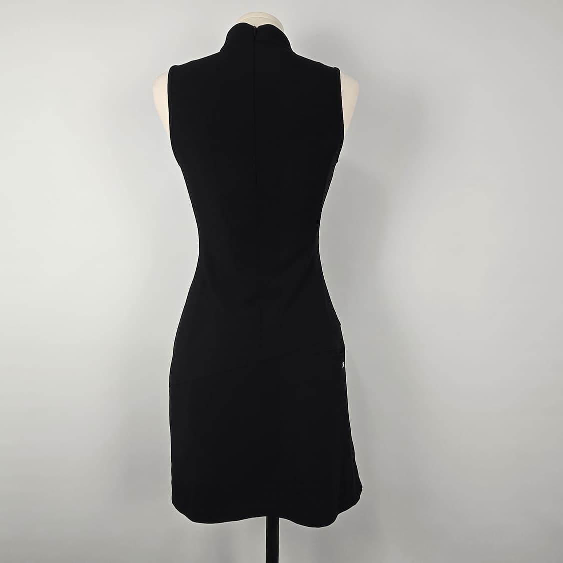 0830 PXG 블랙 플리츠 민소매 골프 원피스s 상품이미지2