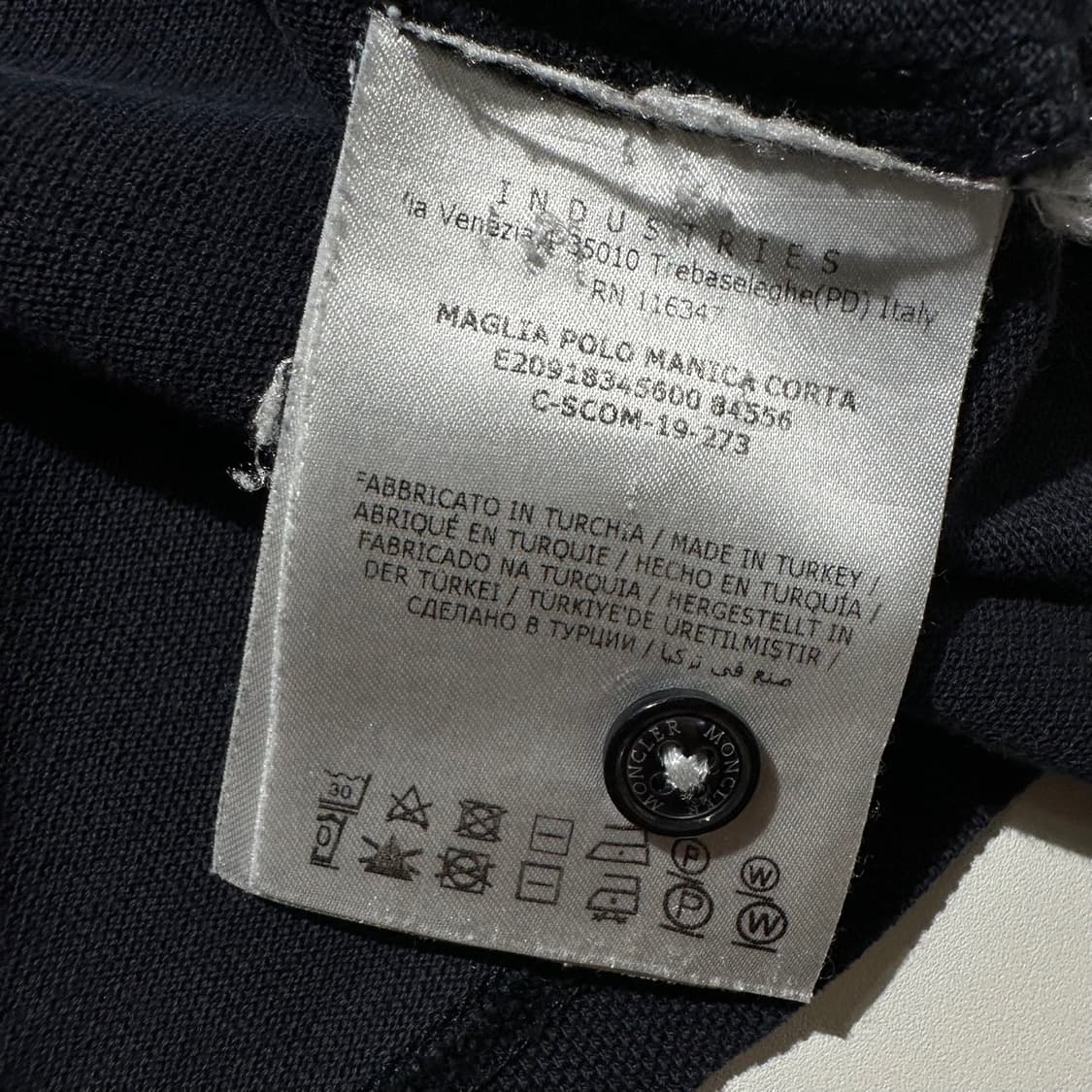 몽클레어 로고 와펜 피케 카라 반팔 티셔츠 네이비 상품이미지8