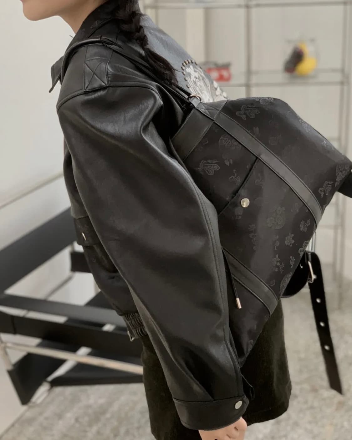 칠 하나 투 구육 | 댕기백 숄더백 크로스백 블랙 상품이미지5