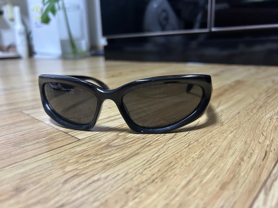 발렌시아가 오발 선글라스 상품이미지1