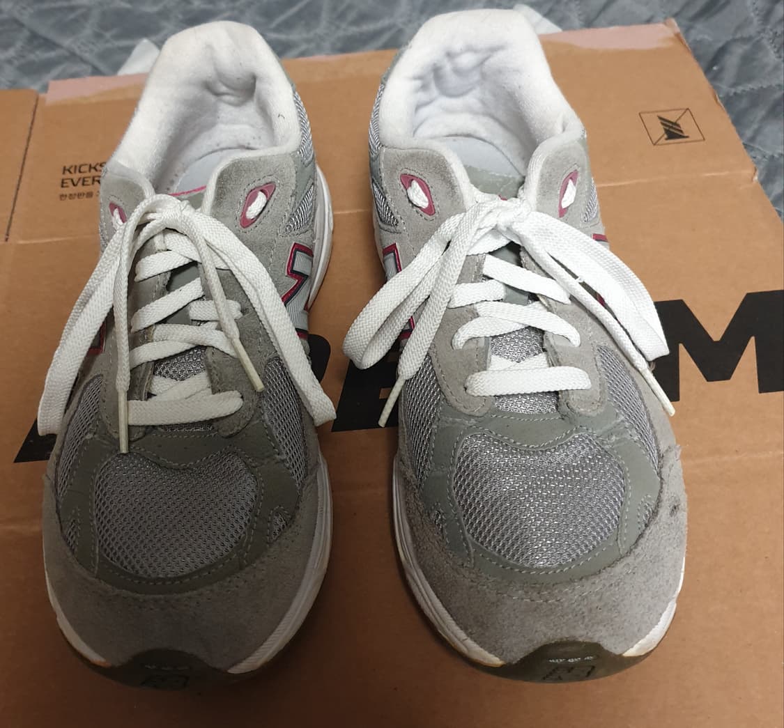 뉴발란스 990 그레이 핑크 스니커즈 (255) 상품이미지3