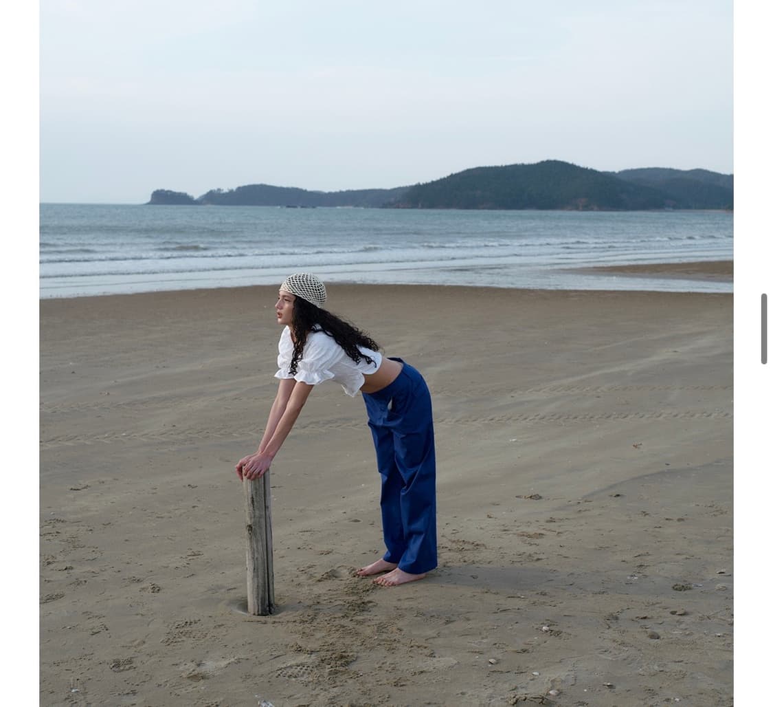 오버듀플레어 러플 자카드 블라우스 상품이미지8