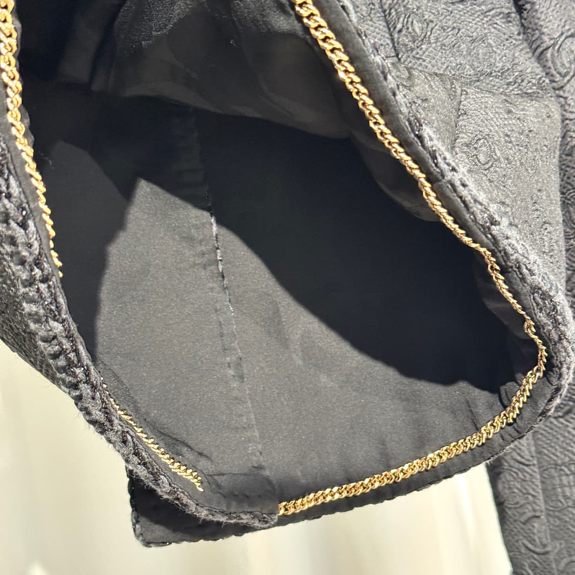 [36/한정판] 샤넬 21A CC로고 자카드 트위드 금장버튼 여성자켓 상품이미지7