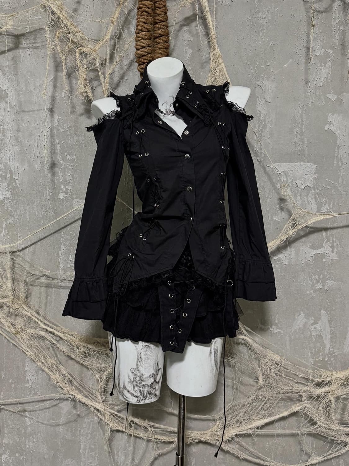 Acdc rag Eyelet Detail Shirt 상품이미지1