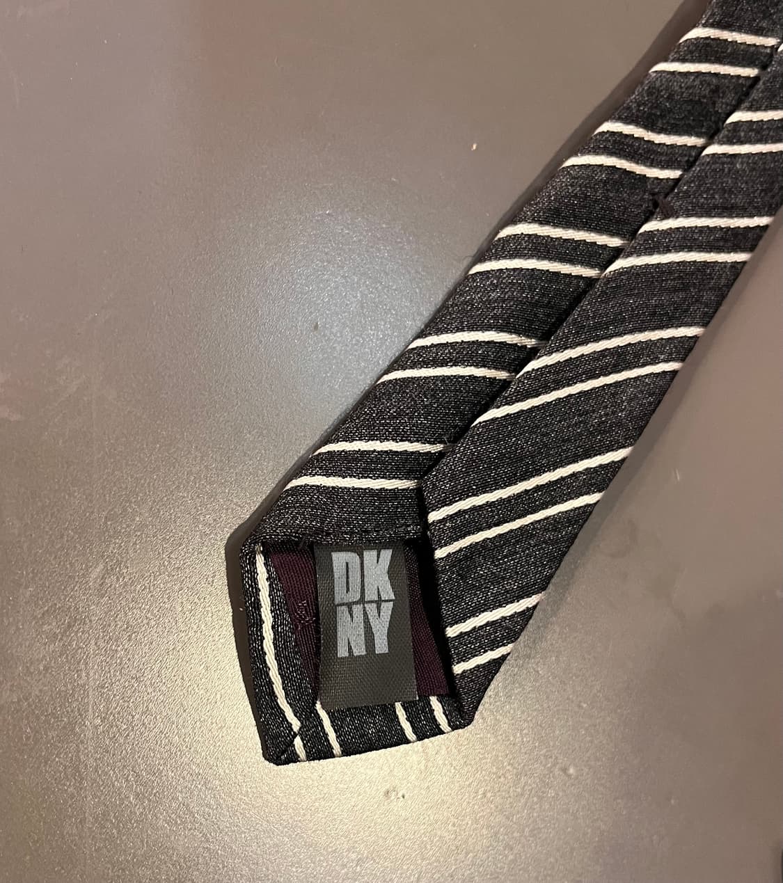DKNY 스트라이프 울 블렌드 넥타이 (미국제) 상품이미지4