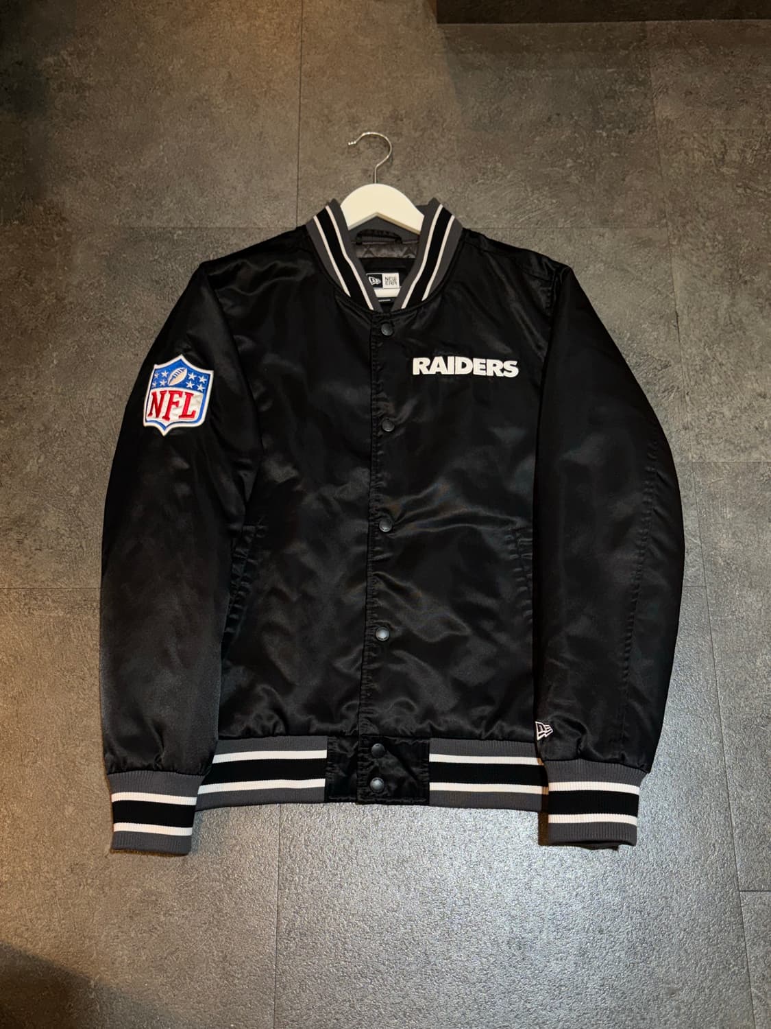 뉴에라 NFL 레이더스 바시티자켓 블랙 M 상품이미지2