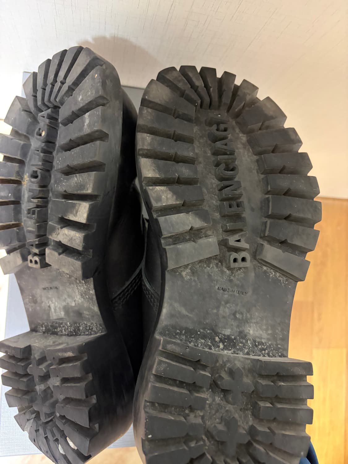 발렌시아가 더비 상품이미지7