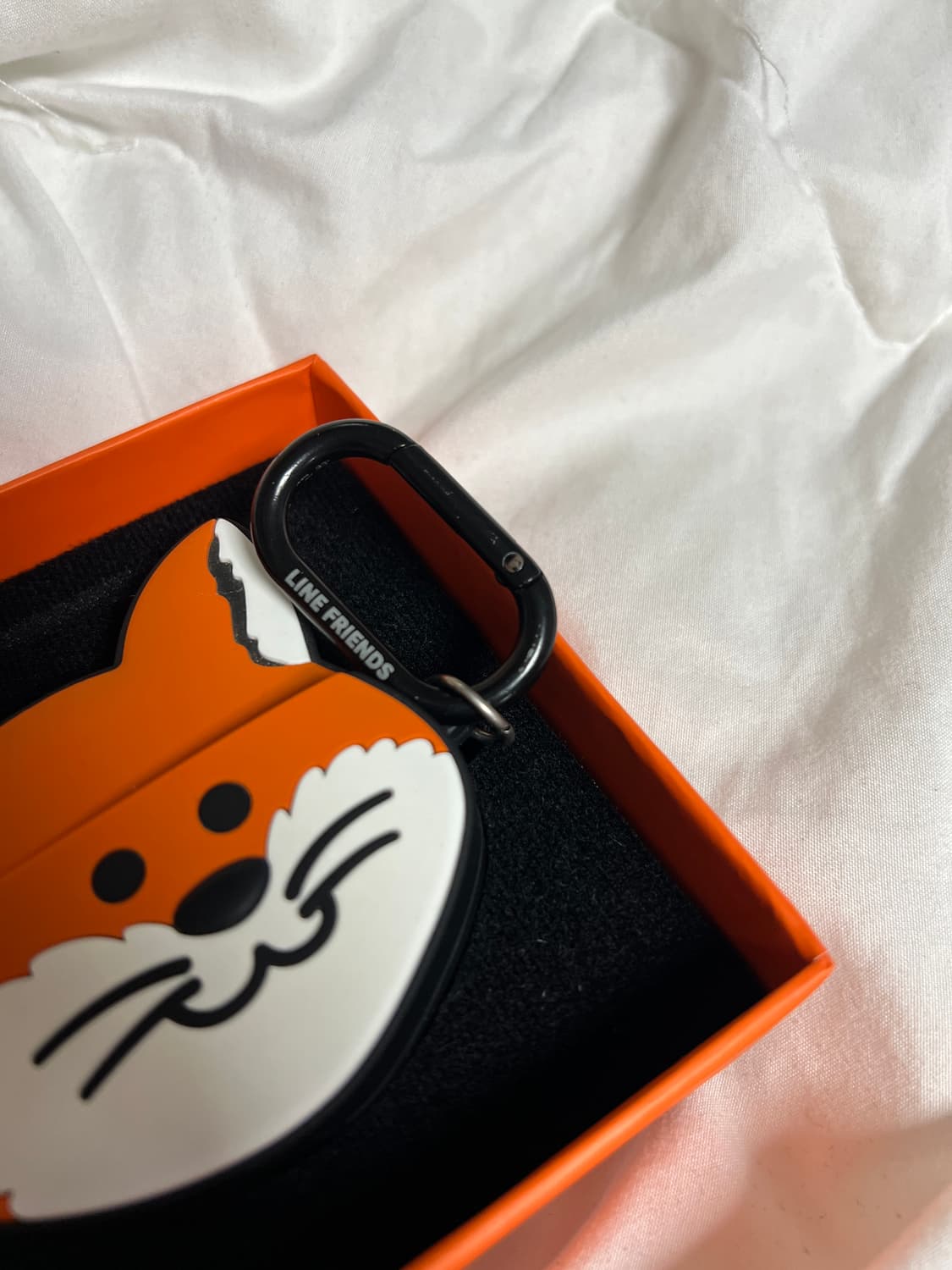 메종키츠네 라인프렌즈 콜라보 에어팟 프로 케이스 상품이미지7