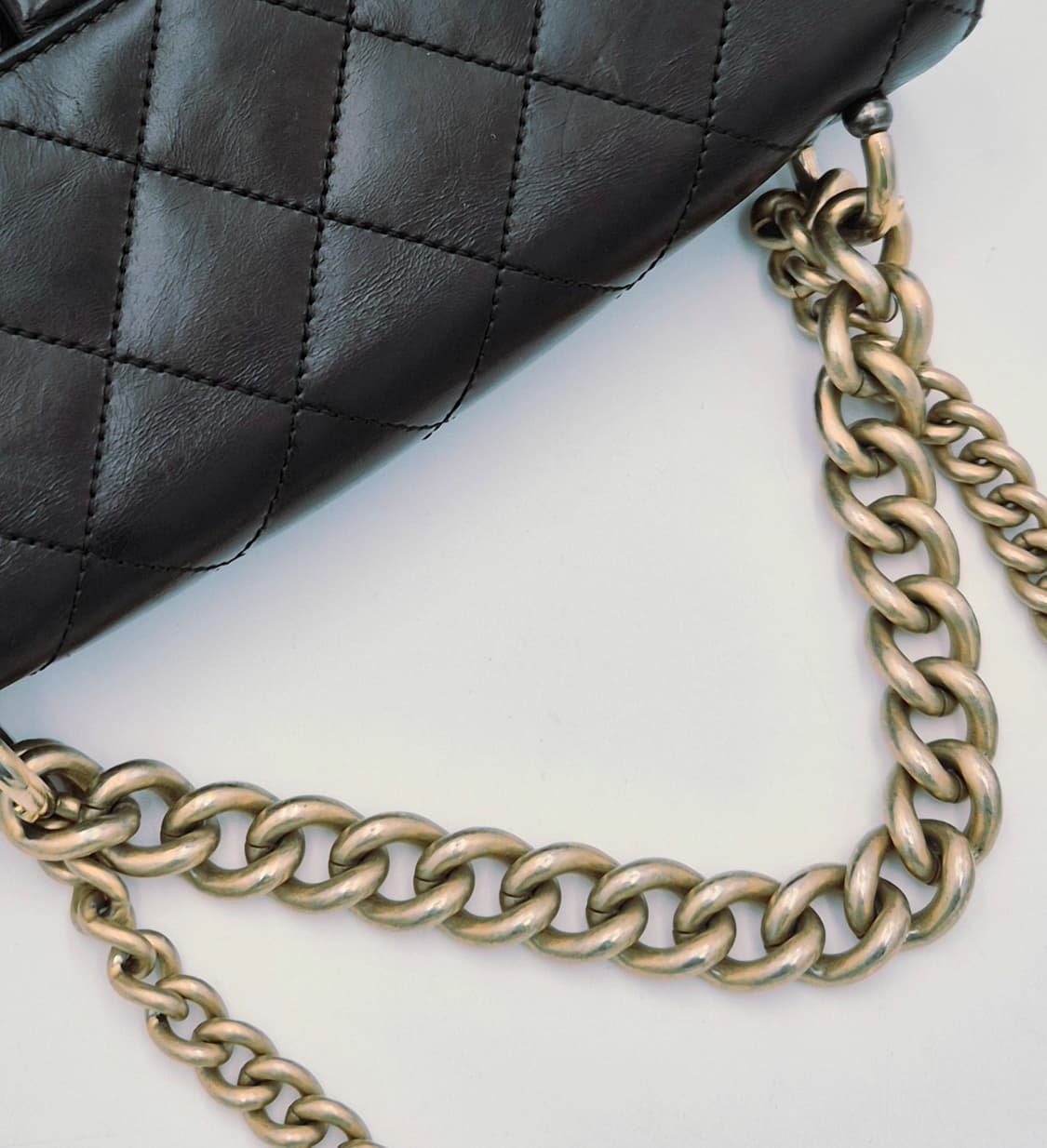 샤넬 플랩 아코디언 금장 체인 숄더백 상품이미지5