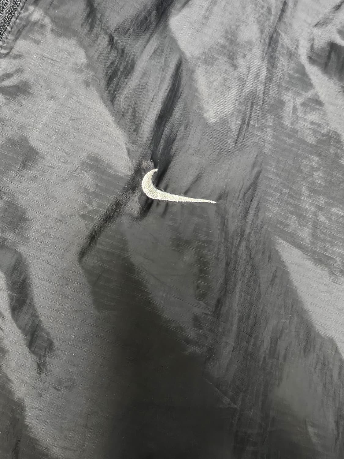 10s 나이키 스우시로고 블랙 경량 바람막이 L 상품이미지2