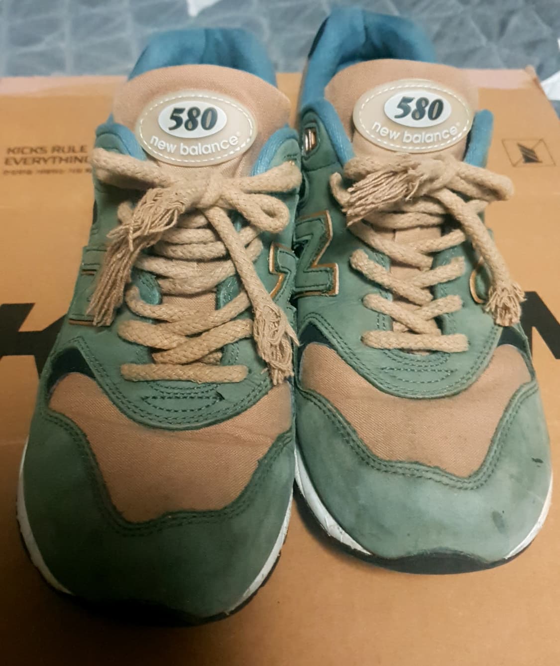 뉴발란스 580 헌터 탄 스니커즈 카키 브라운 (260) 상품이미지3