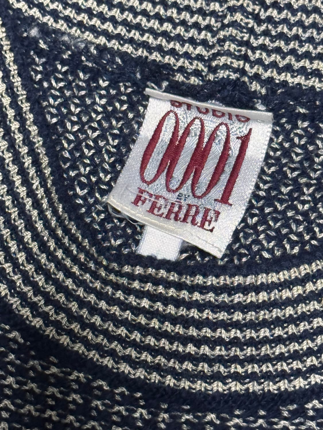 Studio 0001 잔프랑코페레 이탈리야 빈티지 스웨터 상품이미지4