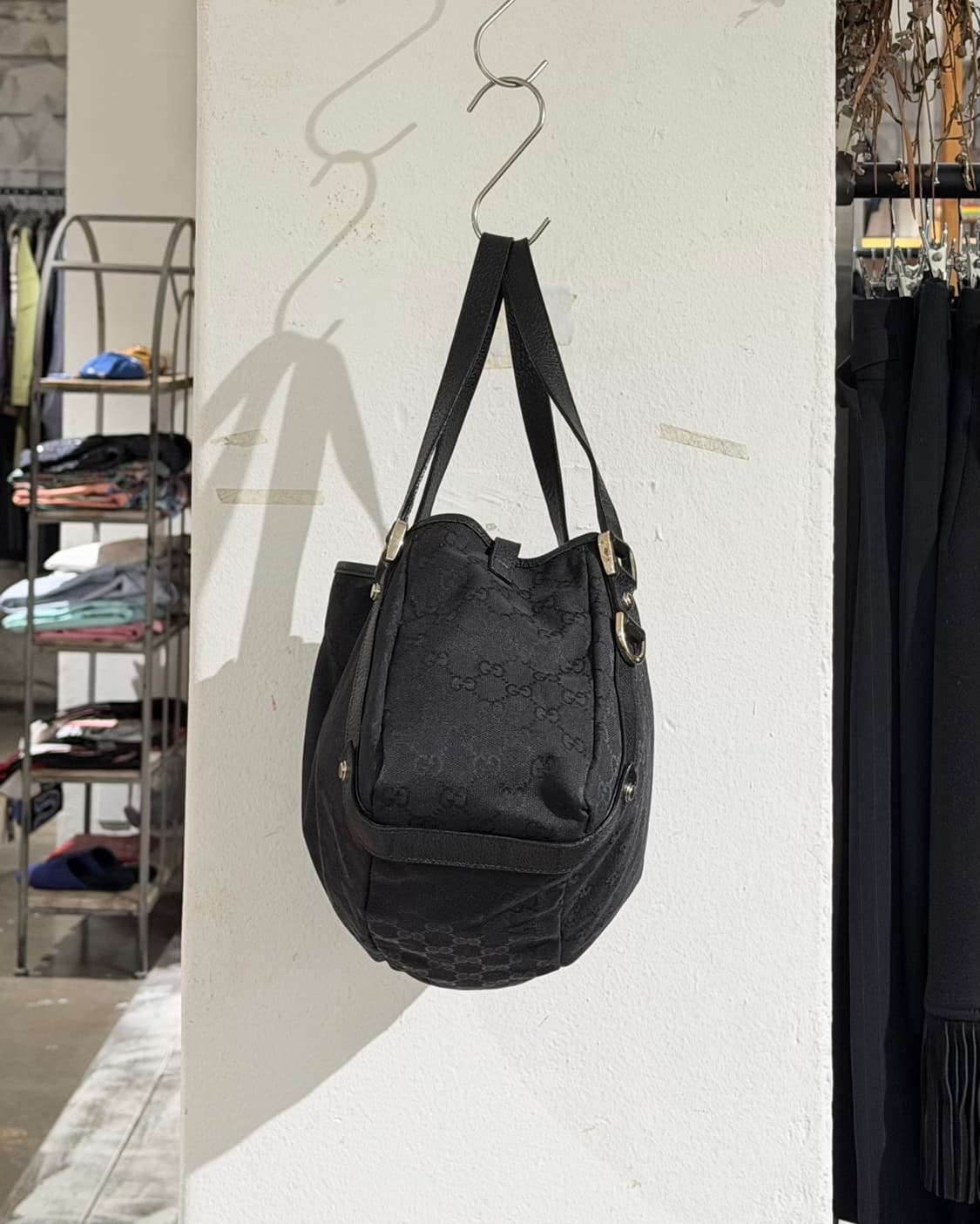 구찌 블랙 GG 캔버스 숄더백 상품이미지5