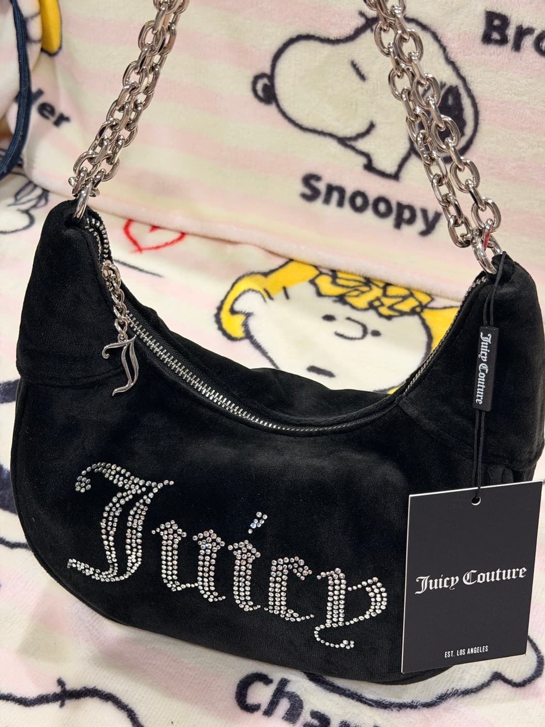 [신상✨프리뷰세일] 쥬시꾸뛰르 블랙 벨벳 체인호보백  상품이미지1