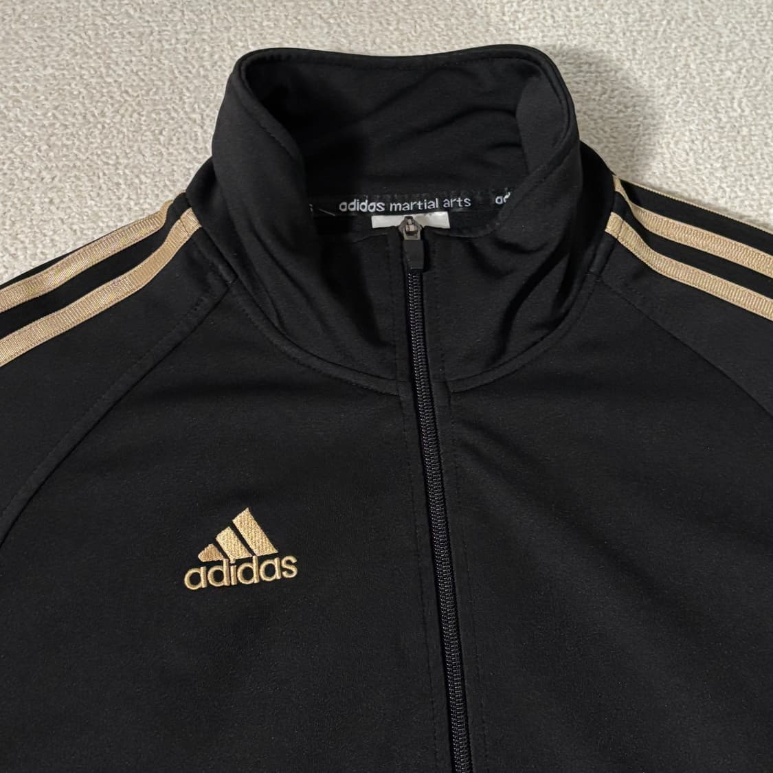 아디다스 검금 검골 스몰로고 트랙탑 져지 상품이미지3