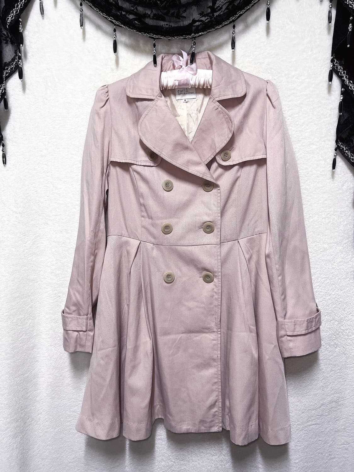 어스뮤직 로맨틱갸루 로걀 히메 핑크 트렌치코트 자켓 모리 라떼 핀터 상품이미지1