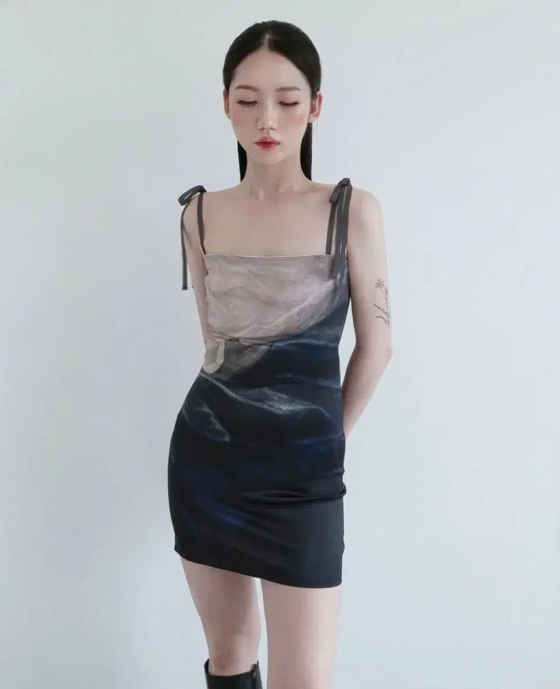 달링유어배드 새틴 미니 드레스 웨이브 상품이미지1