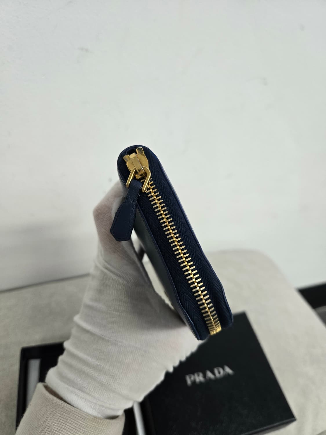 [보증서 정품] 프라다 사피아노 지퍼 장지갑 상품이미지4