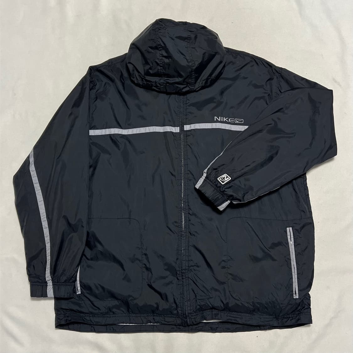 XL 나이키 미들라인 후드 바람막이 상품이미지2