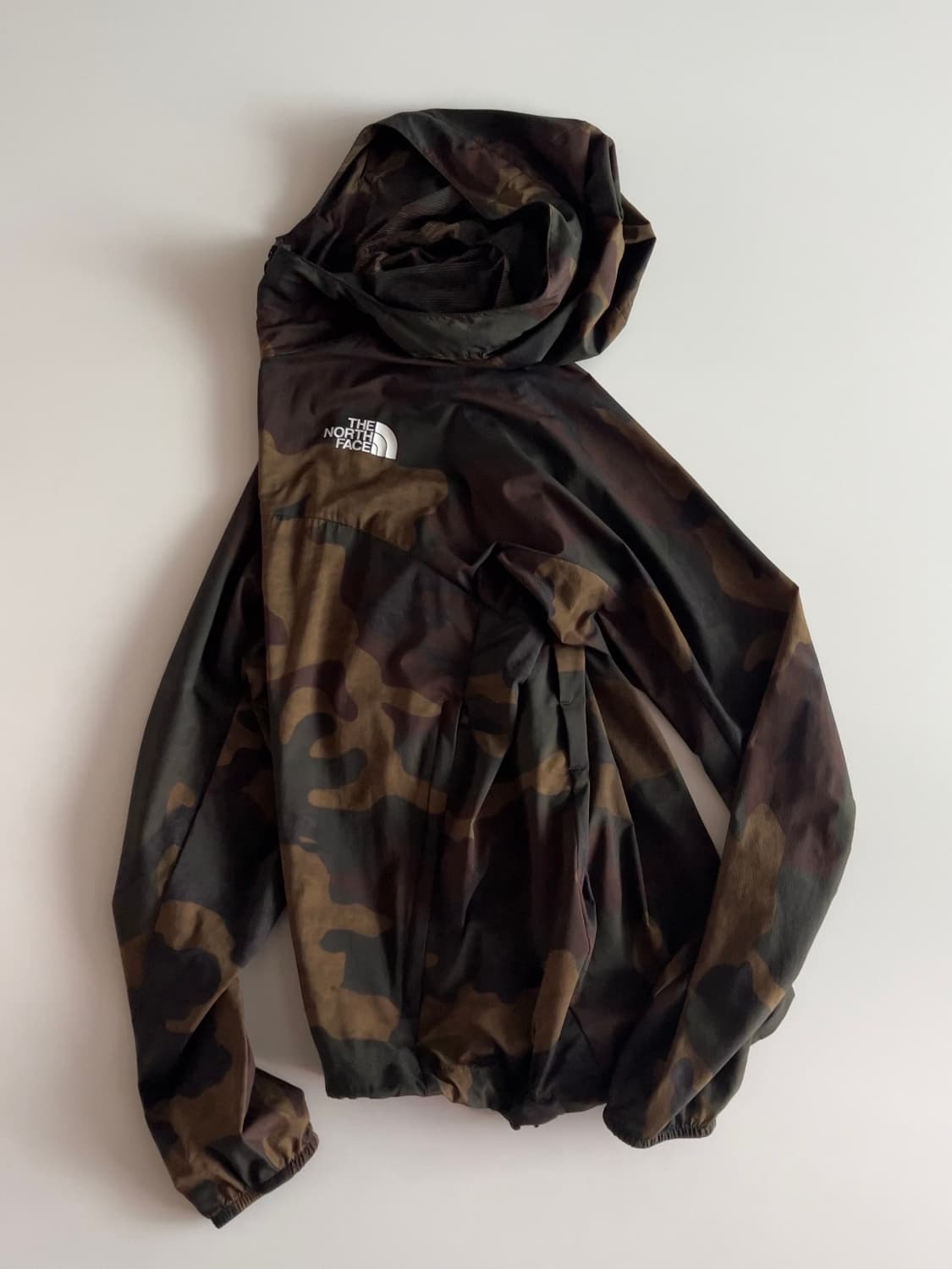 노스페이스 노벨티 카모 바람막이 M 상품이미지2