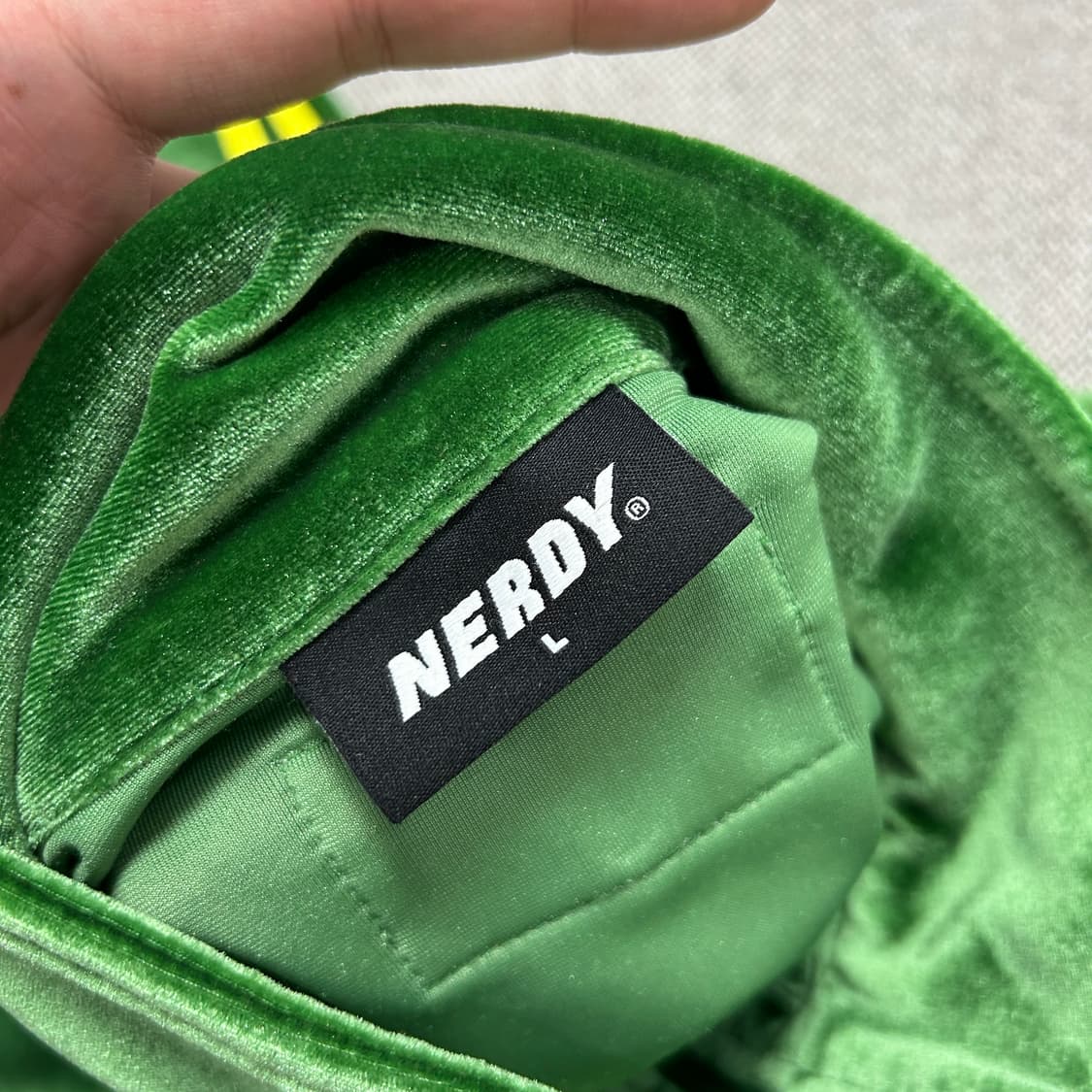 널디 그린 벨벳 트랙탑 져지(L) 상품이미지2