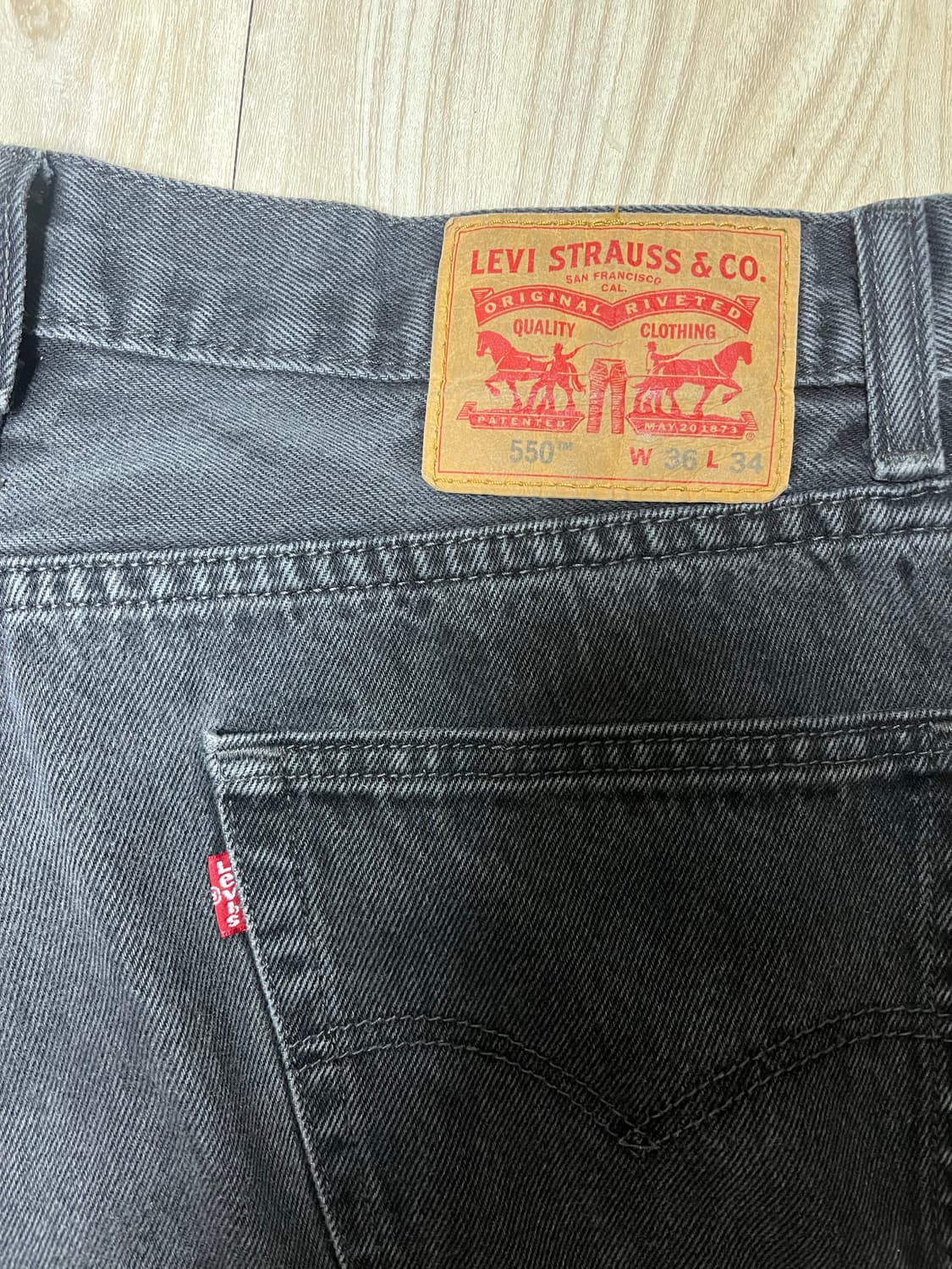 [36x34] 550 리바이스 흑청 데님 상품이미지3