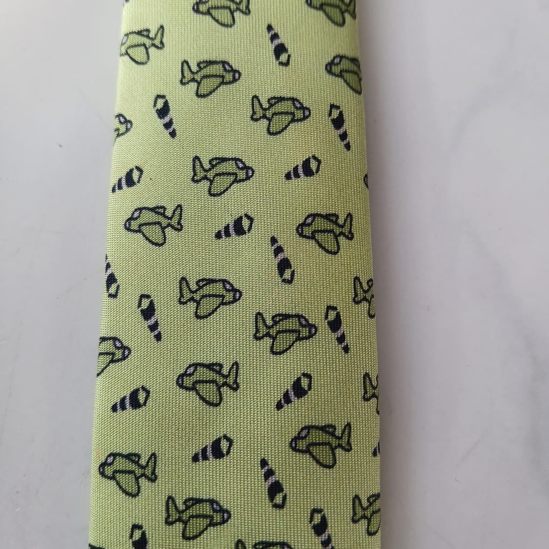 펜디 실크 그린 비행기 패턴 슬림 넥타이 7.8cm B등급 A19597
 상품이미지8