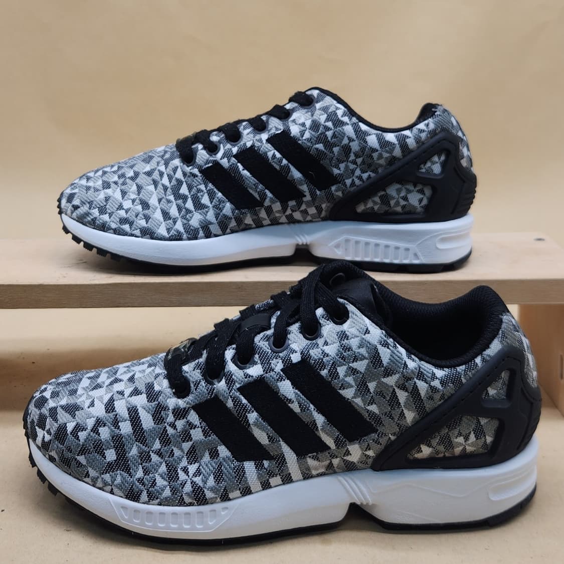 아디다스 ZX 플럭스 위브 여성운동화230  상품이미지1