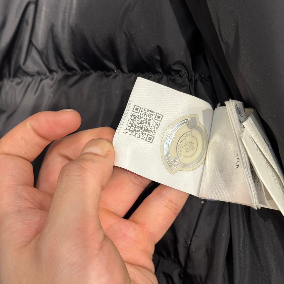 몽클레어 클루니 다운패딩 블랙 6사이즈 상품이미지7