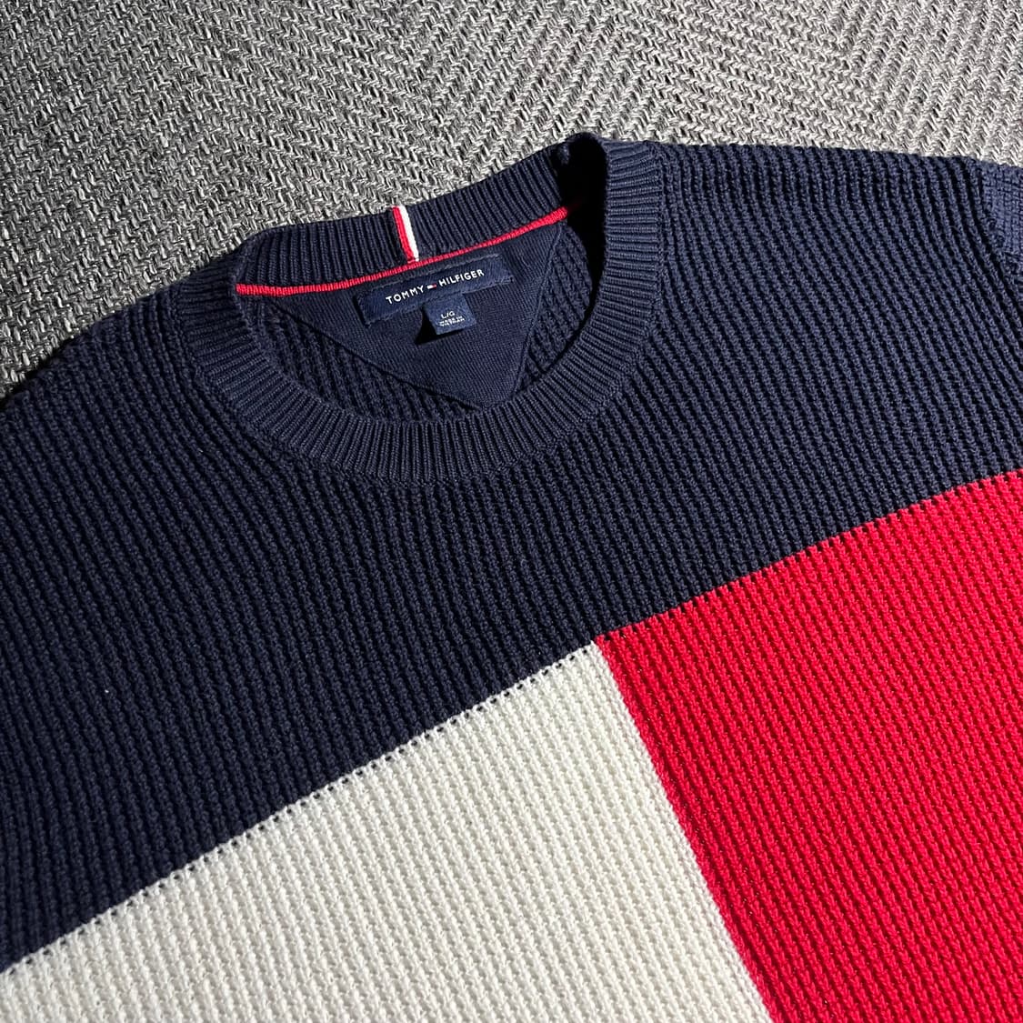 [L] TOMMY HILFIGER 타미힐피거 빅로고 와플 니트 상품이미지3