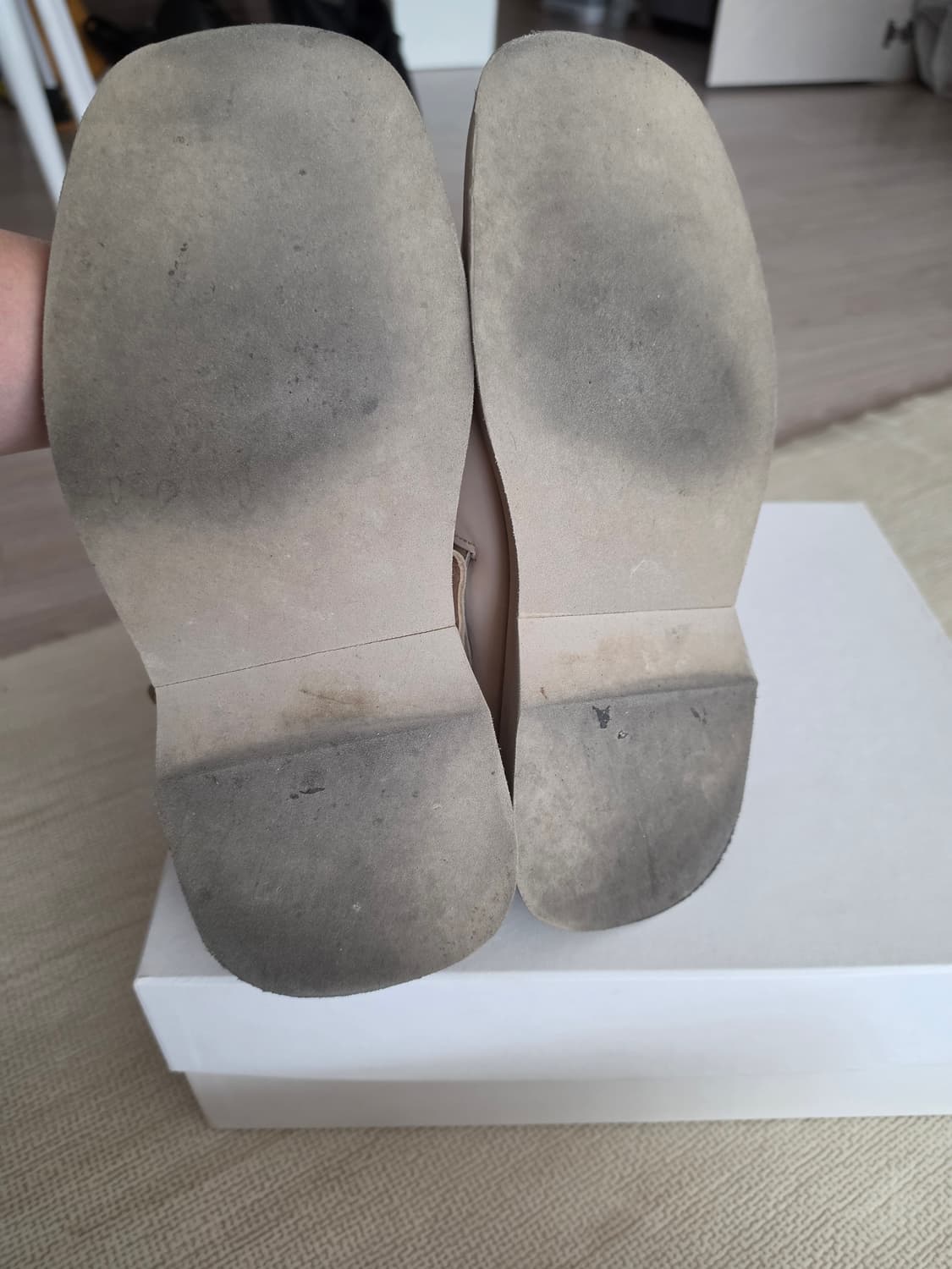 자크뮈스 뮐 다크베이지 42사이즈 판매합니다 상품이미지2