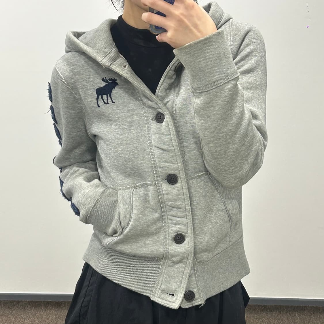 Abercrombie 아베크롬비 사이드로고 그레이 버튼업 후드집업 상품이미지3