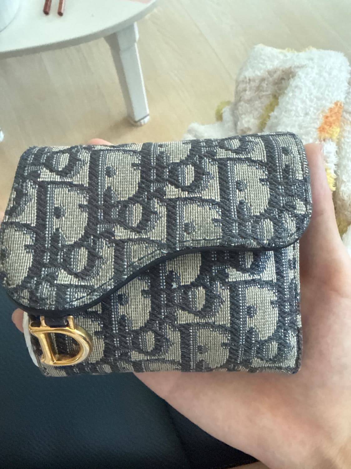 디올 오블리크 새들 로터스 지갑 상품이미지1