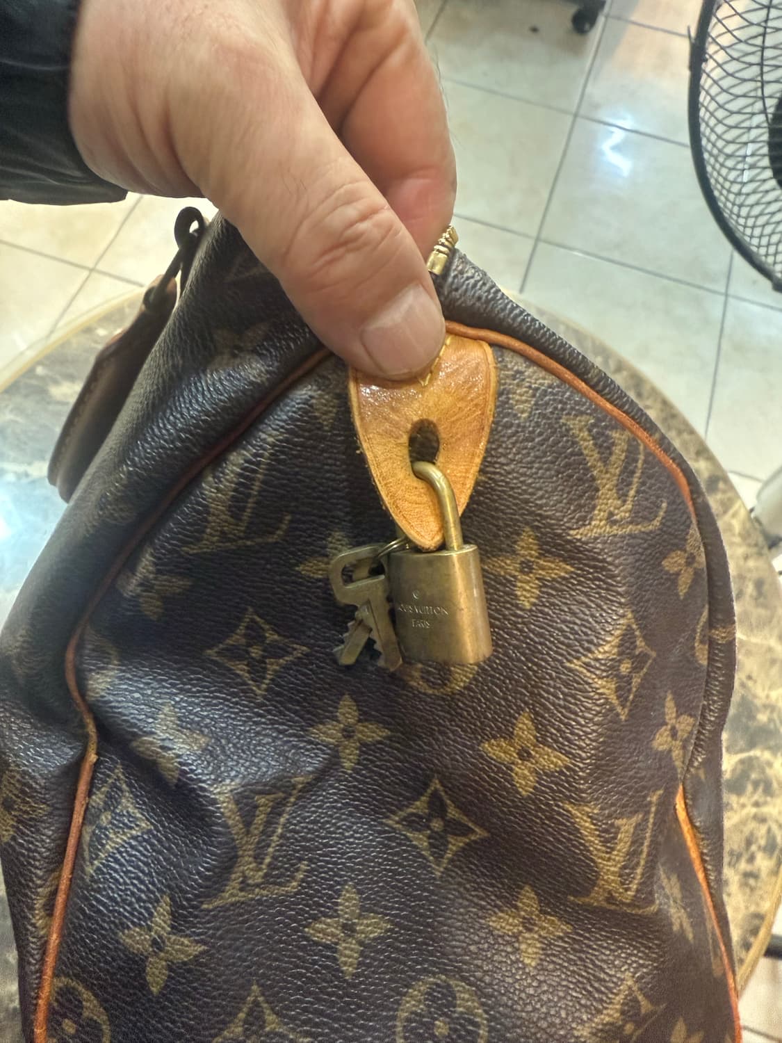 정품 루이비통 스피디30 팝니다 상품이미지9