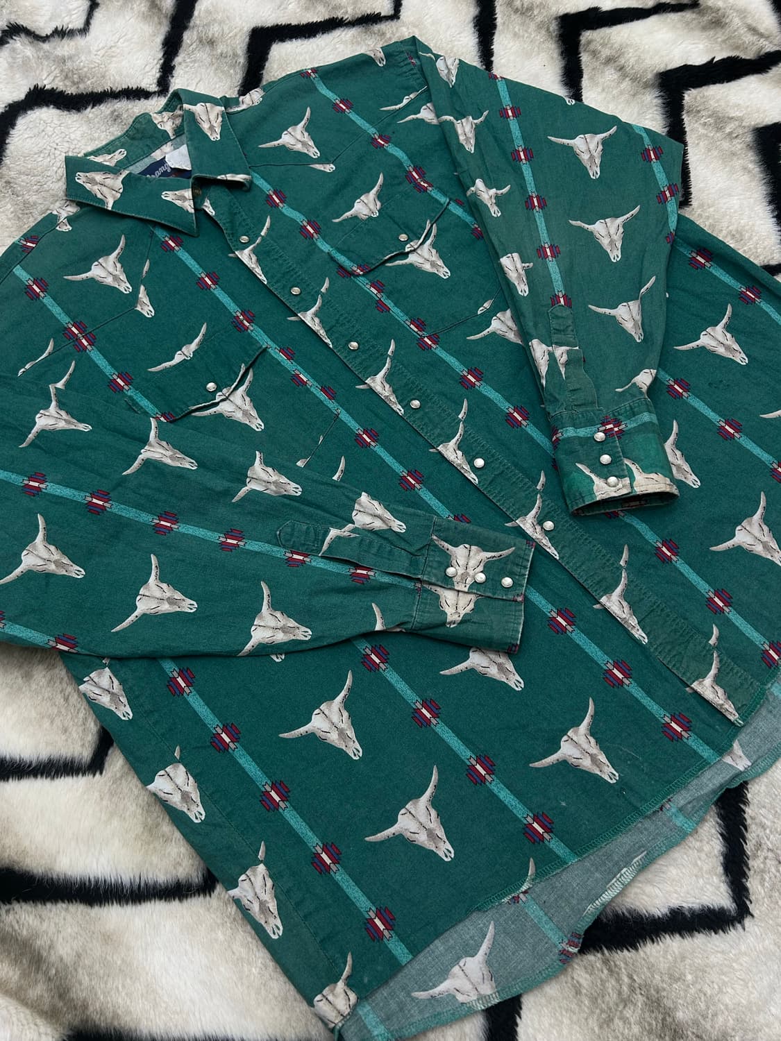 [2XL]랭글러 아즈텍 카우 스컬 스냅 버튼 셔츠 상품이미지2