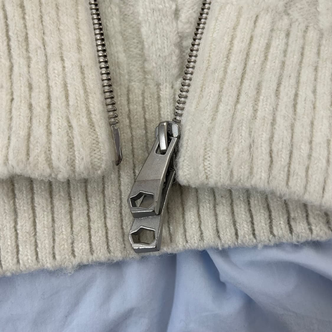 (L) 아더에러 로위 lowy 니트집업 아이보리 상품이미지10