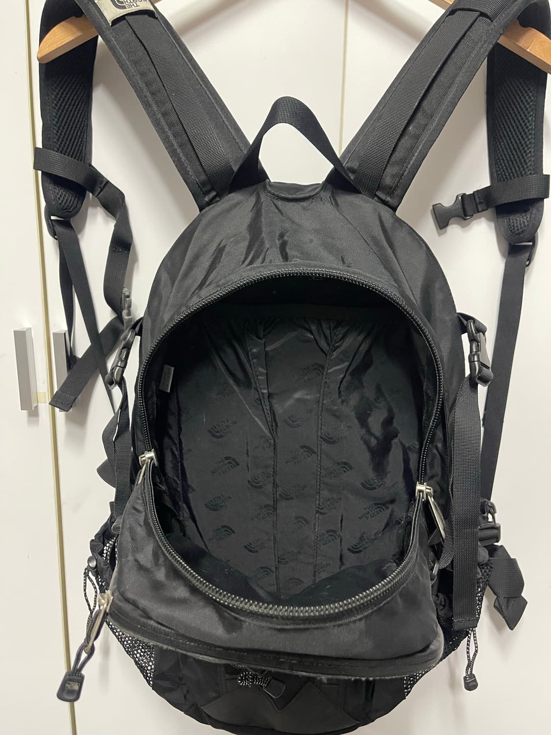 노스페이스 퀘이사 백팩 블랙 ONE(28L) 상품이미지6