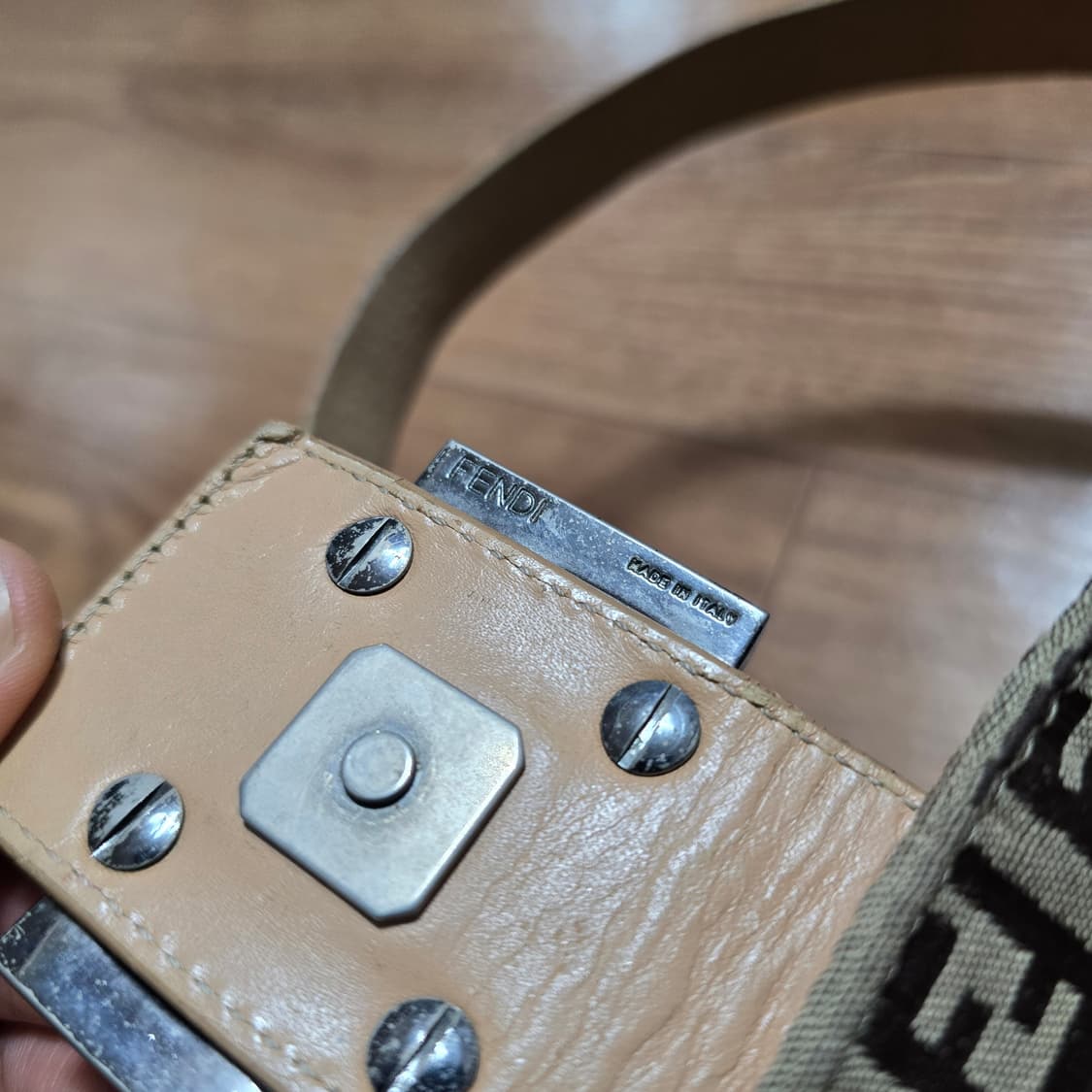 펜디 가방 바게트백 숄더백 상품이미지4