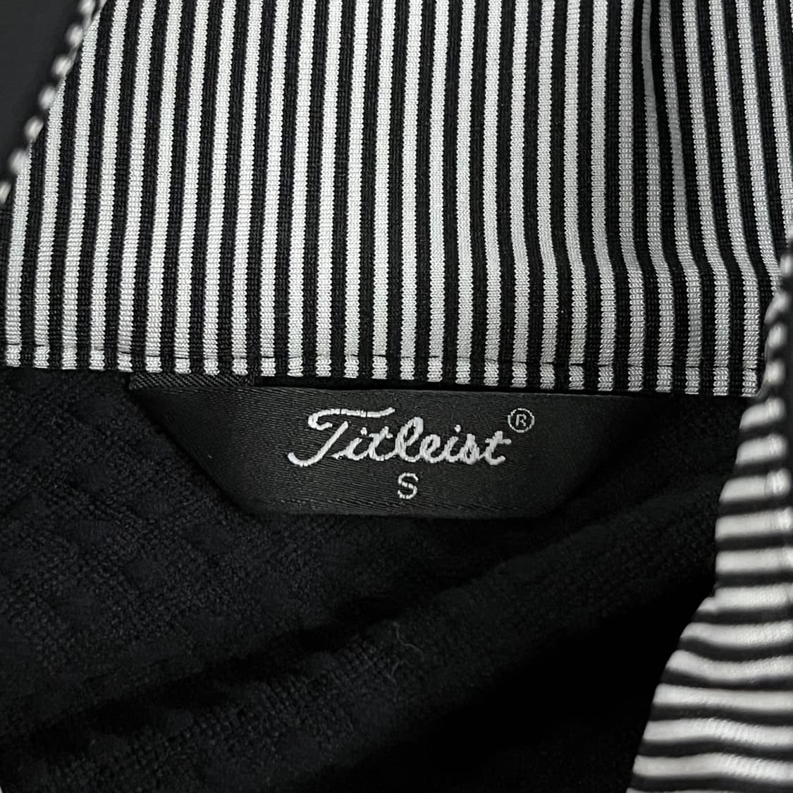 [정품/S] 타이틀리스트 블랙 하프넥 골프웨어 b17 상품이미지6