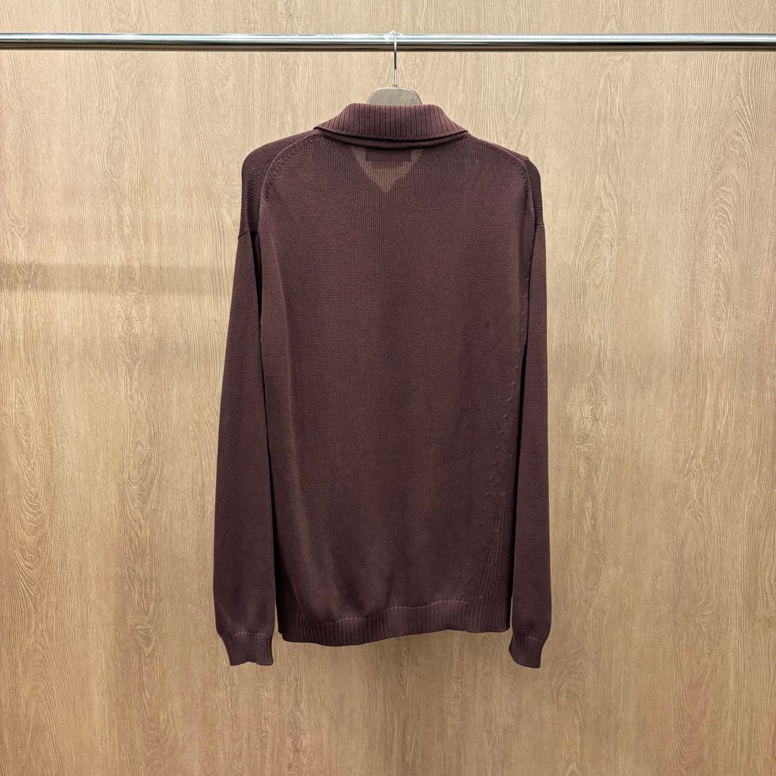 살바토레 페라가모 카라넥 코튼 긴팔 니트 하프 집업 디테일 다크 버건디 상품이미지3