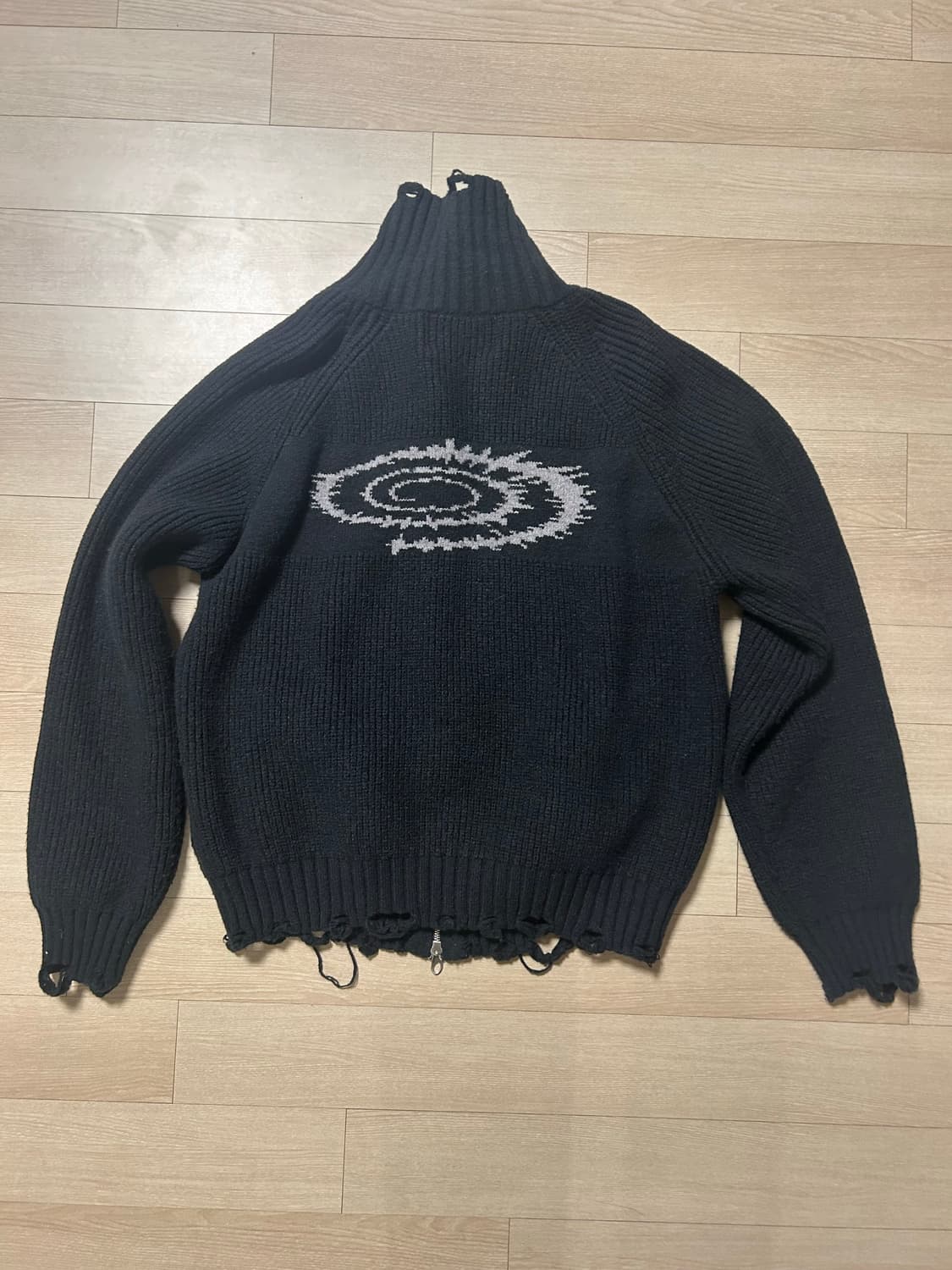 아이돈워너셀 swift symbol high neck 니트 집업 2사이즈 상품이미지3