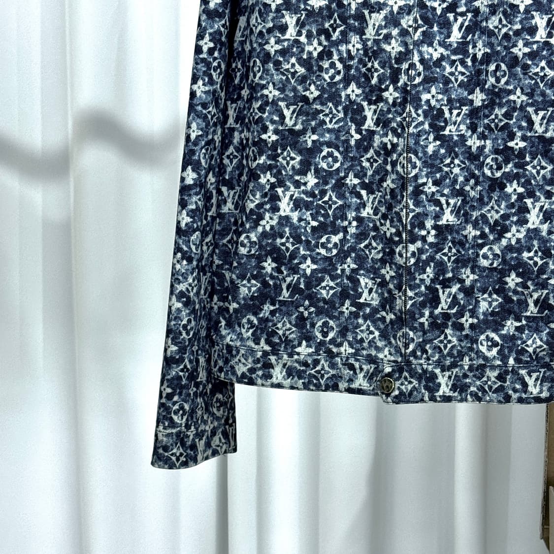 (52) 23FW 루이비통 워크웨어 모노그램 데님 트러커 자켓 상품이미지5