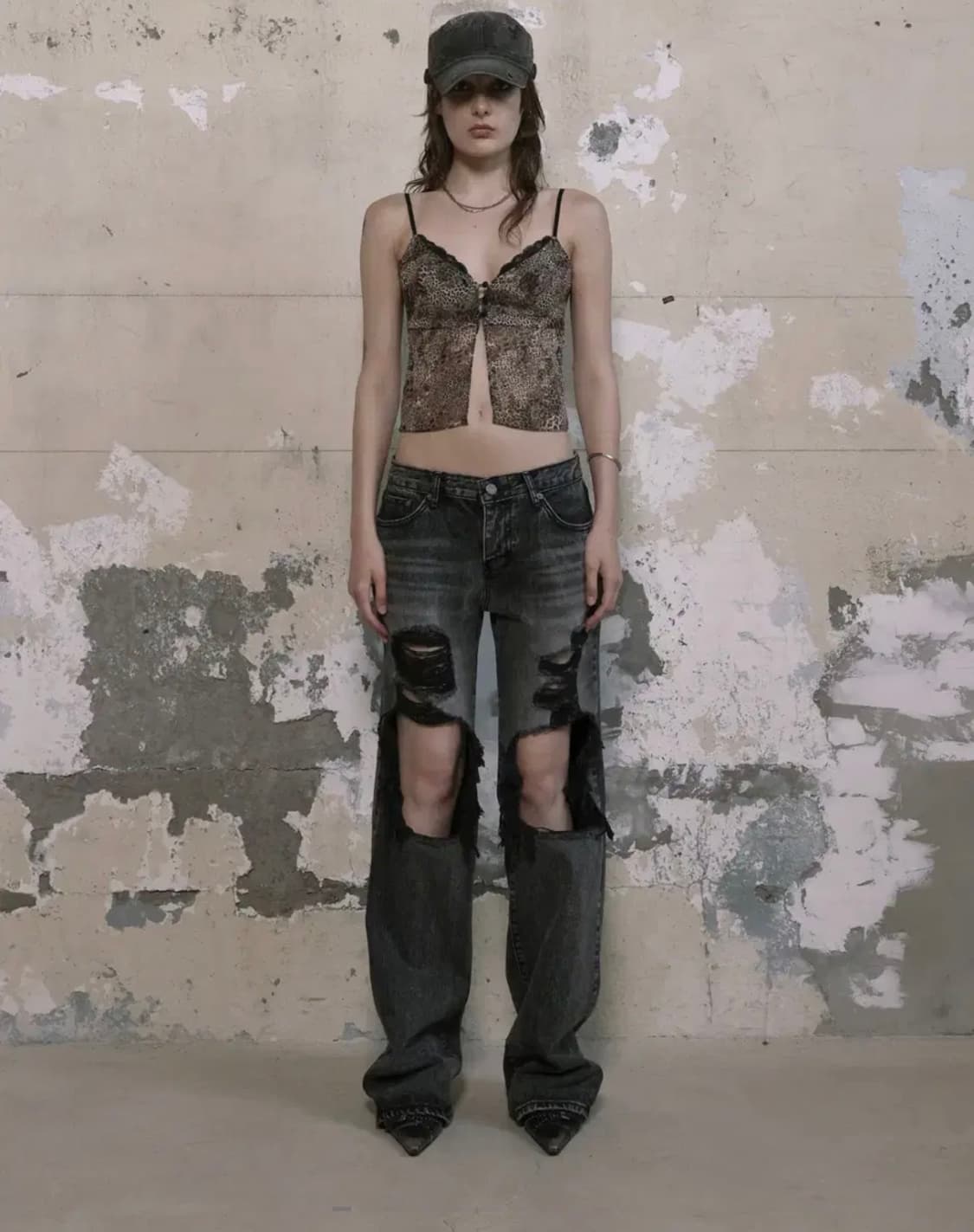 보헤미안서울 디스트로이드 딥 그레이 진 팬츠 상품이미지1